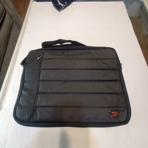 Wenger Swiss Gear  17" Laptop Bag / Case w Strap Black Nice Condition
